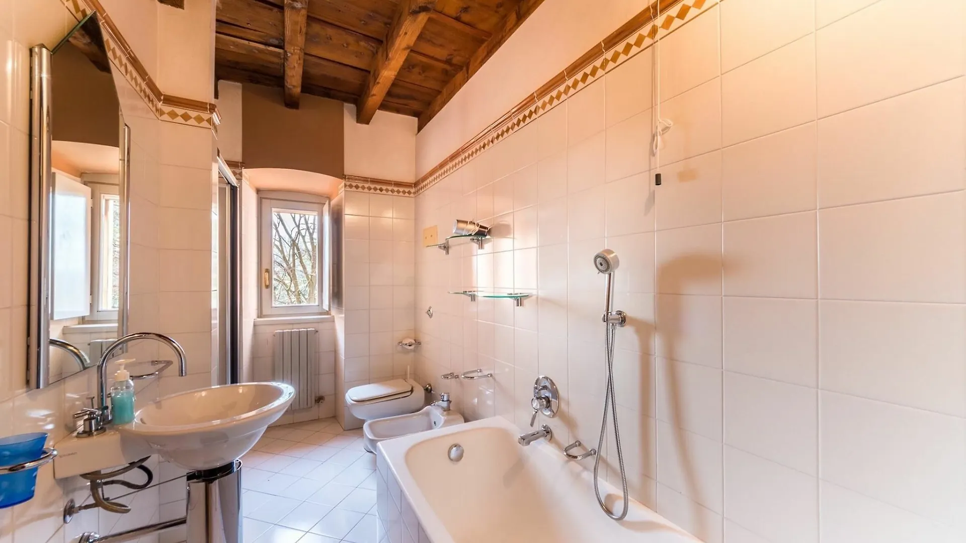 B&B Ca Rossa Bergamo 2*,  Italy